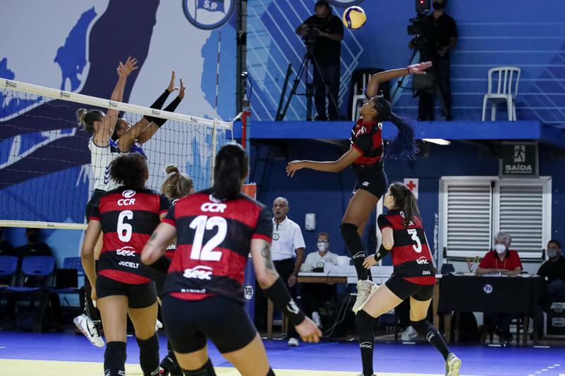 Sesc RJ Flamengo vence Pinheiros e segue invicto 