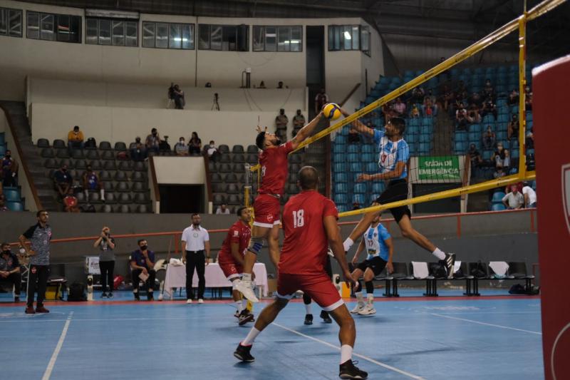 SUPERLIGA C: Goianos saem na frente na abertura do Grupo 4