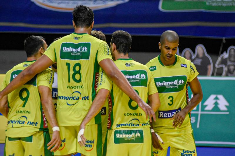 Vôlei Renata vence Apan/Eleva/Blumenau pela 10ª rodada