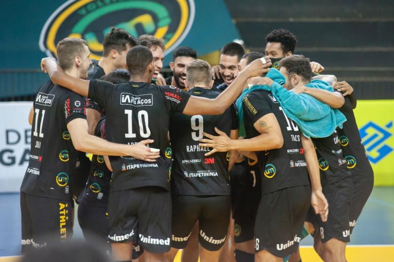 Vôlei UM Itapetininga duela com APAN/Eleva/Blumenau nesta quarta-feira 