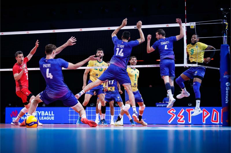 Brasil enfrenta a França por um lugar na decisão masculina