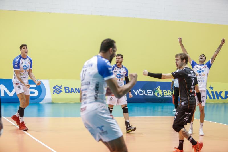 CBV divulga tabela da semifinal masculina