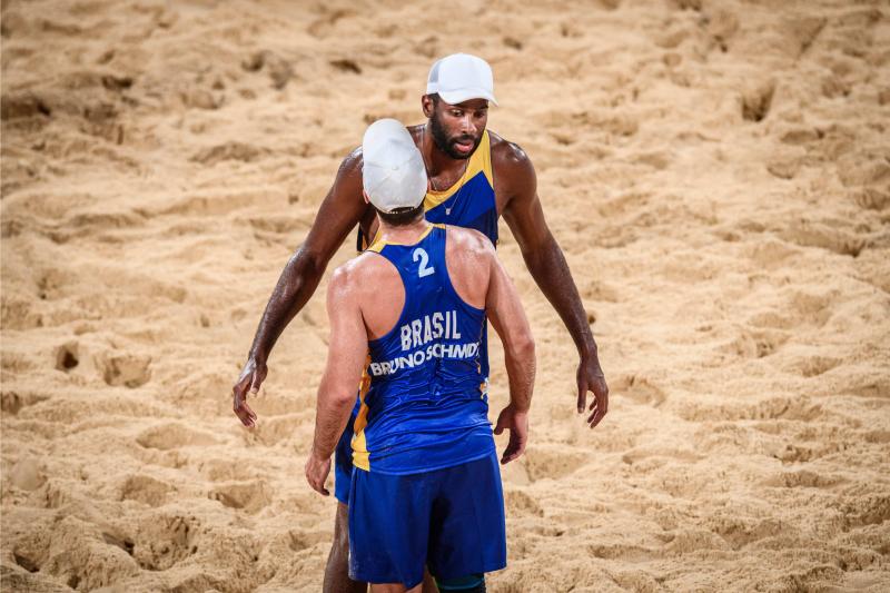 Evandro e Bruno Schmidt são superados por dupla da Letônia