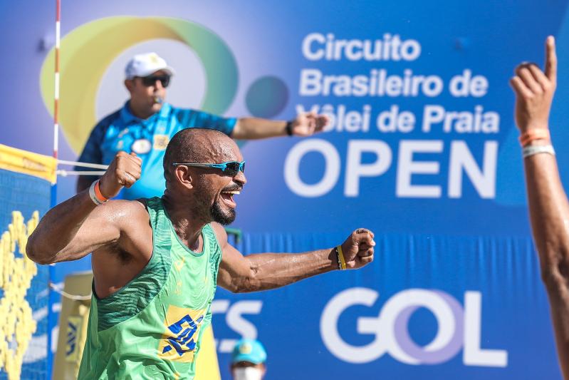 Fase de grupos da oitava etapa Open masculina é definida após qualifying