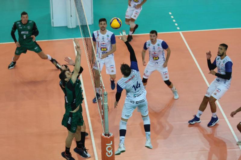 JF Vôlei e Brasília Vôlei/Upis disputam o título nesta segunda-feira