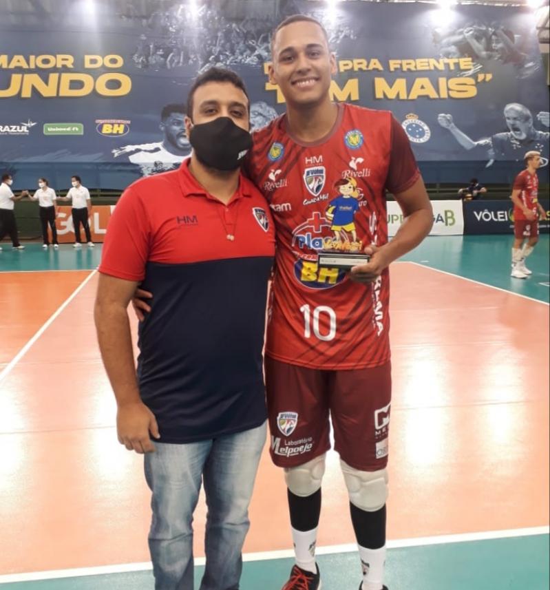 JF Vôlei vence em casa e se isola na liderança