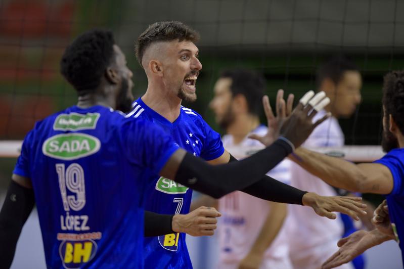 Líder, Sada Cruzeiro faz clássico mineiro contra Montes Claros América Vôlei