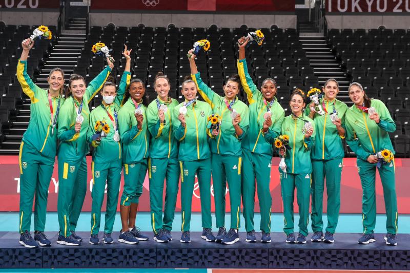 Seleção feminina fica com a medalha de prata