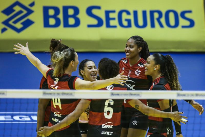 Sesc RJ Flamengo e Curitiba Vôlei fazem jogo atrasado