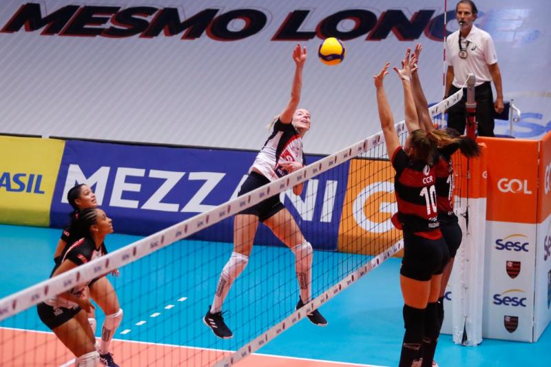 Sesi Vôlei Bauru e Sesc RJ Flamengo decidem vaga nesta sexta-feira  