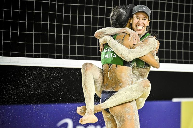 Talita e Taiana vencem duelo brasileiro e vão à final em Cancún