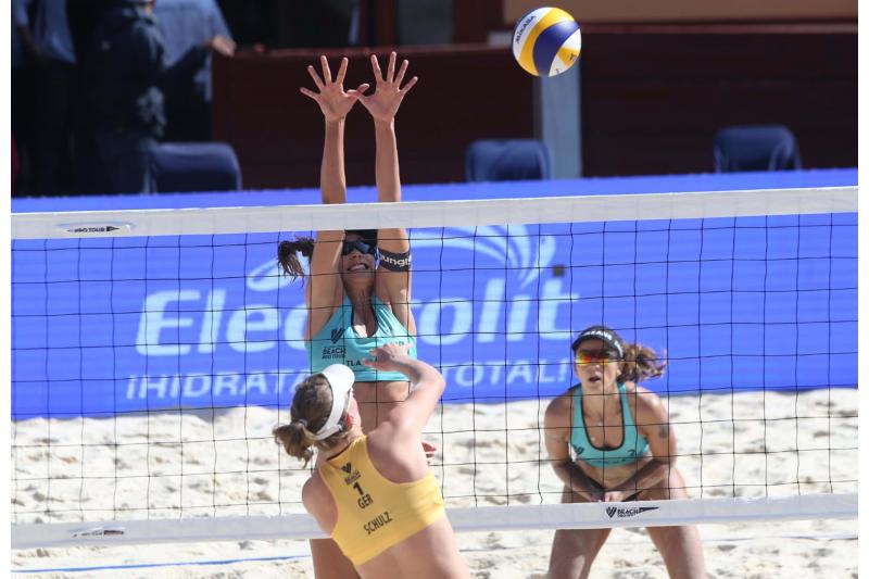 Brasil garante oito duplas nas oitavas de final da etapa de abertura do Circuito Mundial de vôlei de praia