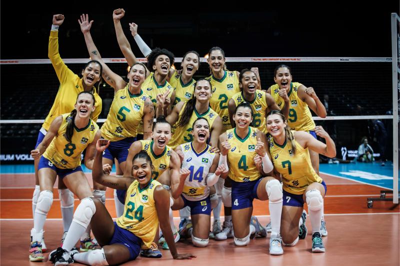 Com 30 pontos de Gabi, seleção feminina vence a Itália no Campeonato Mundial 