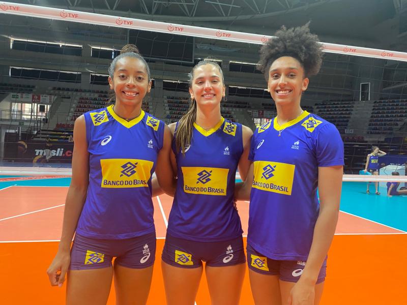 Com trio de novatas, seleção feminina enfrenta a Sérvia em busca da vaga na final da Liga das Nações