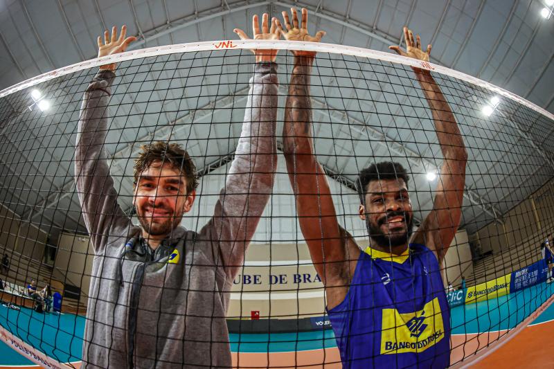 Do alto de sua experiência, Lucão e Isac viram pontos de referência da seleção masculina na Liga das Nações