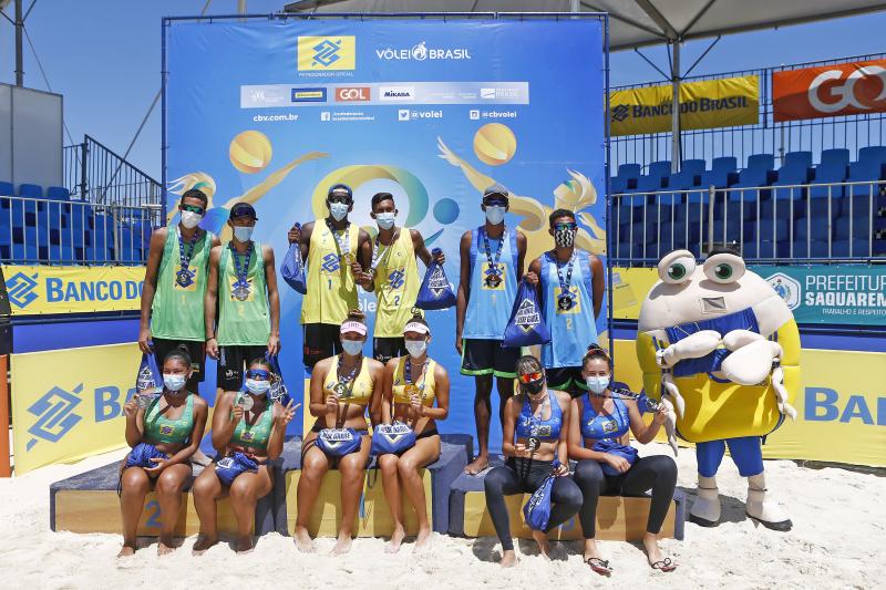 Helena/Lari e Gustavo/Gui Pacheco são campeões do Aberto na 1ª etapa do Circuito Brasileiro de Vôlei de Praia