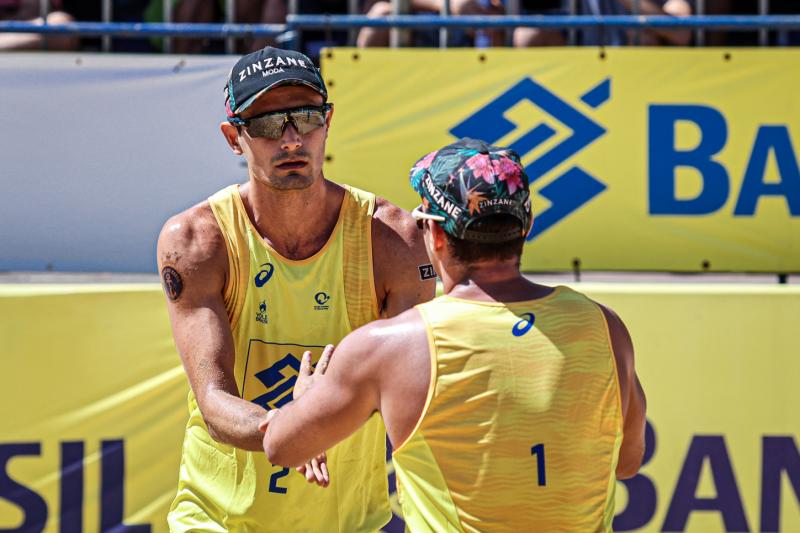 Medalhistas de bronze do Campeonato Mundial disputam a sexta etapa do Circuito Brasileiro de vôlei de praia