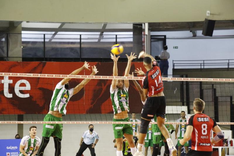 Montes Claros América Vôlei e Sesi-SP fazem duelo de bloqueadores na Superliga 21/22