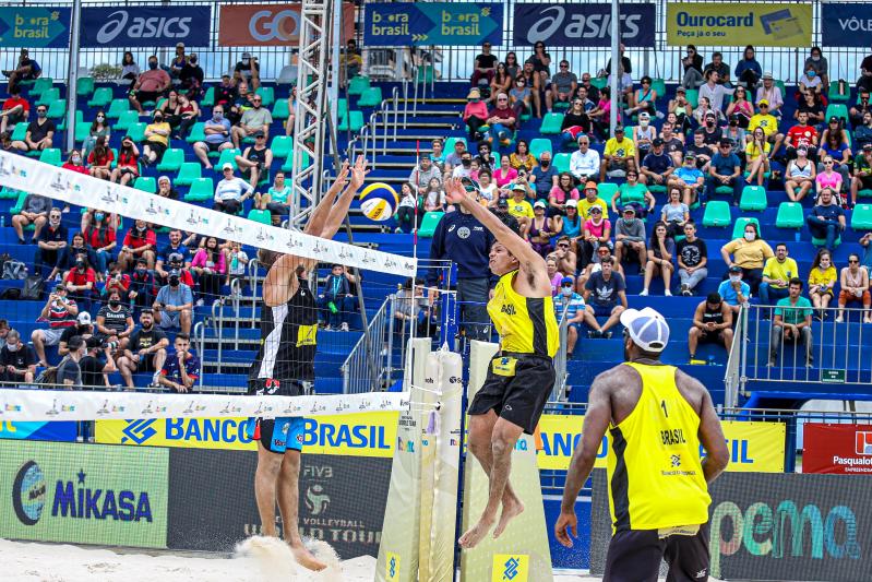 Quatro duplas brasileiras disputam a etapa de Doha do Circuito Mundial de vôlei de praia