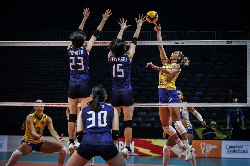 Seleção feminina é superada pelo Japão na primeira fase do Campeonato Mundial