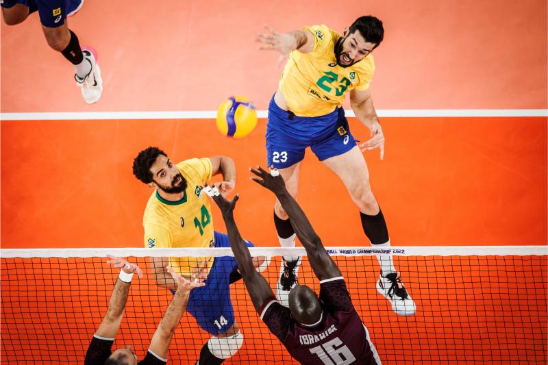 Seleção masculina vence a terceira consecutiva no Mundial e fica em primeiro no grupo B