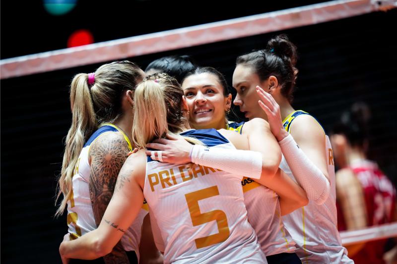 Com 26 pontos de Gabi, seleção feminina supera a Bulgária no tie-break pelo Pré-Olímpico