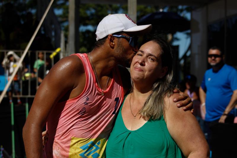 Com homenagem na camisa e mãe na arquibancada, Arthur Mariano é campeão do Top 12 da etapa de Campo Grande do Circuito Brasileiro