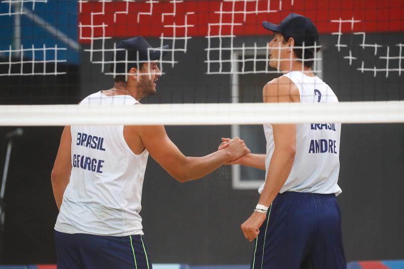 Duda/Ana Patricia e André/George vencem duplas colombianas e garantem vaga na fase eliminatória do vôlei de praia no Pan