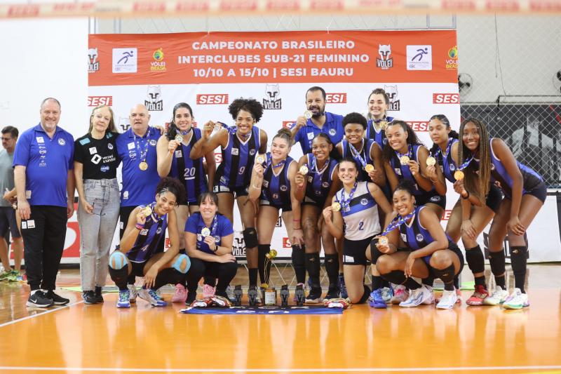 Pinheiros vence Flamengo e fica com o título do CBI sub-21 feminino 