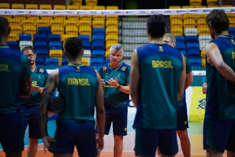 Renan Dal Zotto define lista de jogadores para o Pré-Olímpico masculino