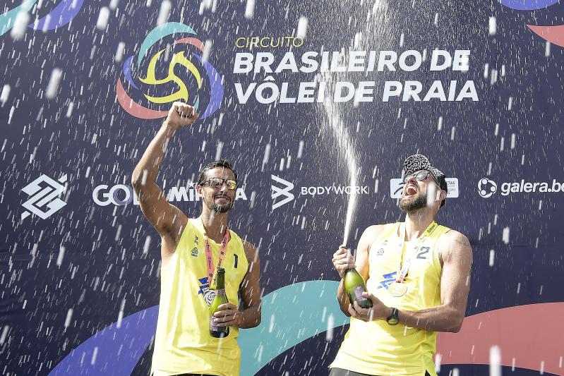 Separados por quase 10 anos, Leo e Igor conquistam o Aberto de Cuiabá do Circuito Brasileiro de vôlei de praia; No feminino, título para Andrezza e Thati